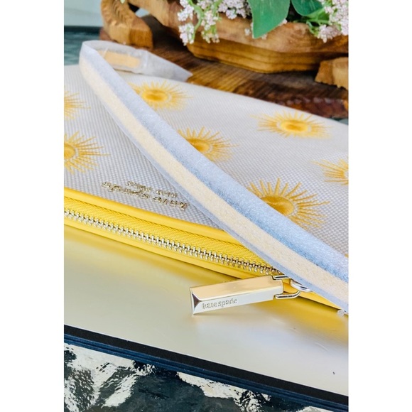Kate Spade Sunkiss Embroidered Canvas Sun Pouch Wristlet NWT - Picture 7 of 11